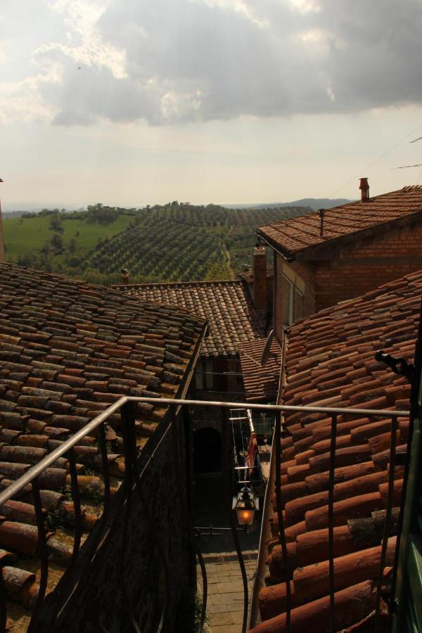 Trilocale Nel Centro Storico Apartamento Montemerano Exterior foto